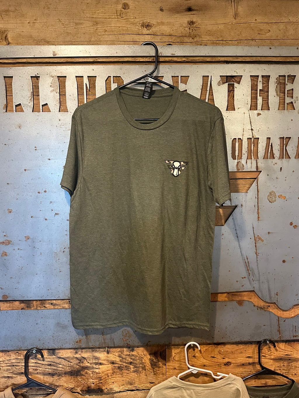GREEN CAMO LOGO TEE